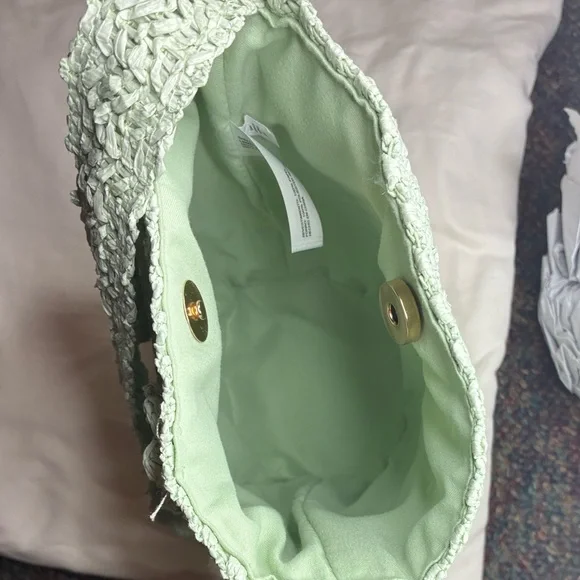 A New Day Light Green Crochet Bucket Bag - Picture 6 of 6